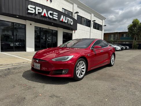 Used 2018 Tesla Model S 75D AWD/4WD image 1