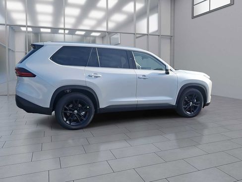 New 2026 Toyota Grand Highlander Platinum image 7