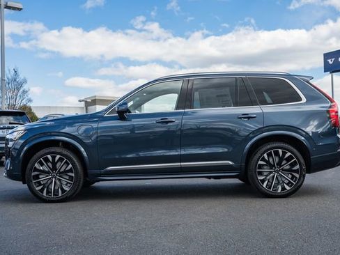New 2026 Volvo XC90 T8 Plus w/ Protection Package Premier image 4