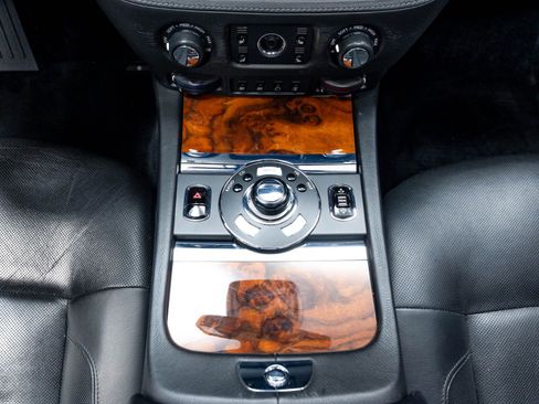Used 2012 Rolls-Royce Ghost RWD image 43