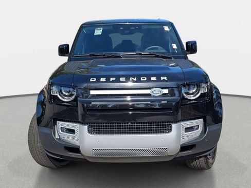 New 2025 Land Rover Defender 110 S image 2