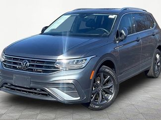 Used 2022 Volkswagen Tiguan SE w/ Panoramic Sunroof Package video 1