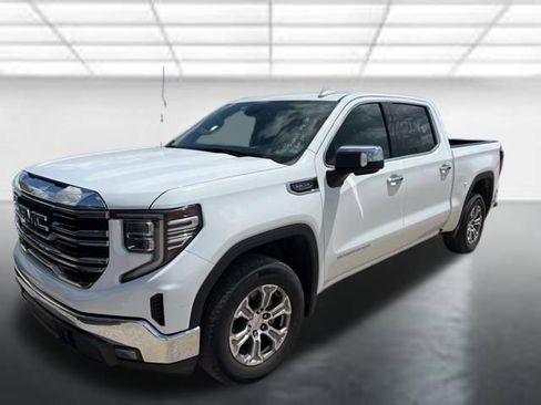 Used 2024 GMC Sierra 1500 SLT image 1