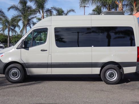 Used 2021 Mercedes-Benz Sprinter 2500 image 5