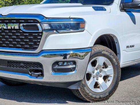 Used 2025 RAM 1500 Big Horn AWD/4WD image 3