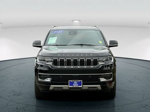 Used 2023 Jeep Wagoneer Series III w/ Convenience Group I AWD/4WD image 9