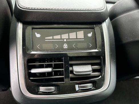 Used 2024 Volvo XC90 T8 Ultimate image 13