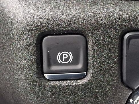 Used 2025 GMC Sierra 1500 SLT RWD image 23
