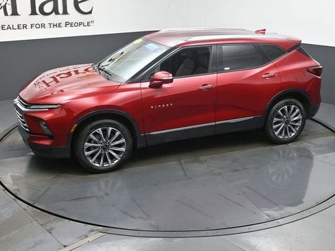 Certified 2025 Chevrolet Blazer Premier w/ Driver Confidence II Package image 57