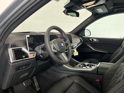 Used 2026 BMW X5 xDrive40i AWD/4WD image 12