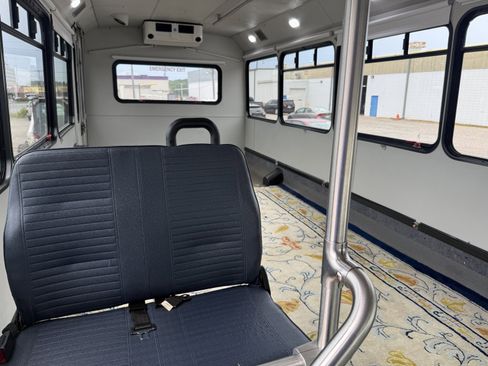 Used 2016 Ford E-450 and Econoline 450 Super Duty w/ Shuttle Bus Prep Package RWD image 17