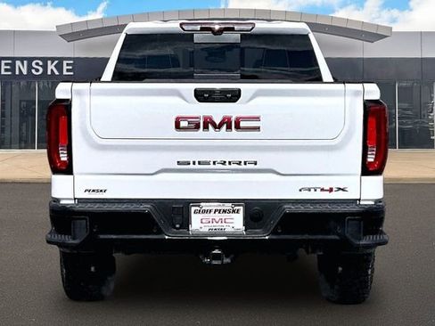 Used 2025 GMC Sierra 1500 AT4X image 4