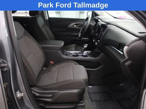 Used 2021 Chevrolet Traverse LS FWD image 22