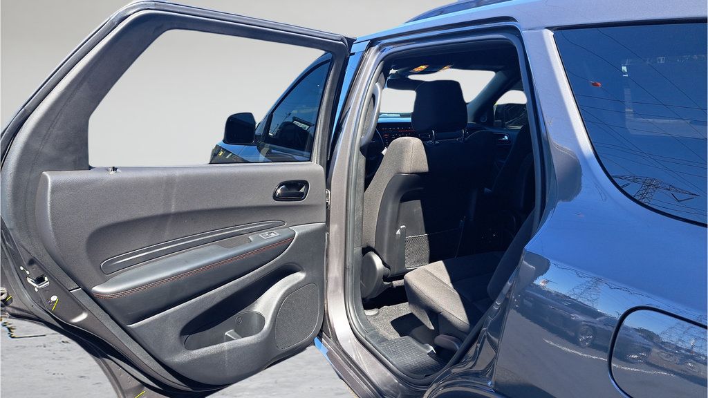 Used 2025 Dodge Durango GT w/ Blacktop Package AWD/4WD image 11