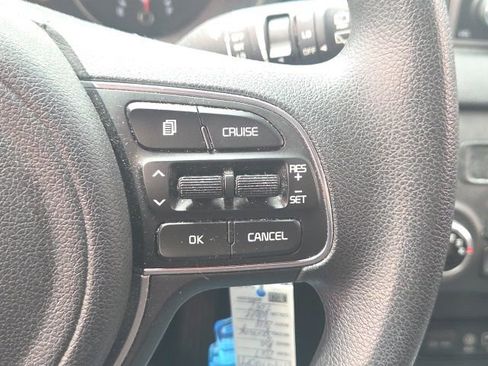 Used 2017 Kia Sportage LX FWD image 35