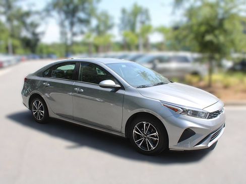 Certified 2024 Kia Forte LXS FWD image 13