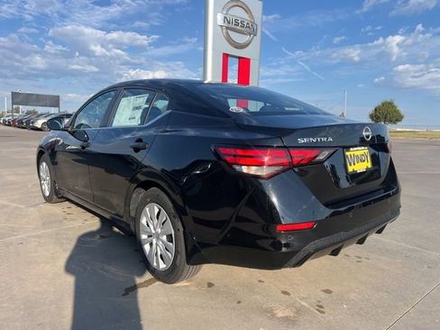 Used 2025 Nissan Sentra S image 5