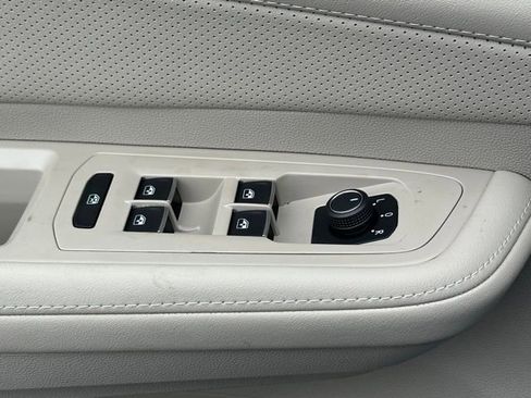 New 2026 Volkswagen Atlas SEL image 24