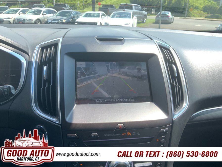 Used 2019 Ford Edge Titanium w/ Equipment Group 301A AWD/4WD image 18
