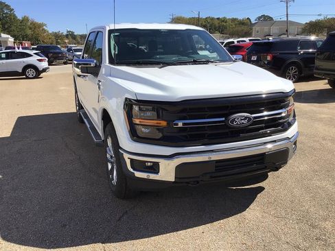 New 2025 Ford F150 XLT w/ Equipment Group 302A MID image 11