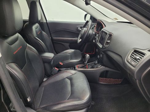 Used 2019 Jeep Compass Trailhawk w/ Leather Interior Group AWD/4WD image 21