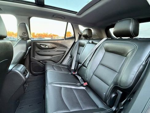 Used 2022 GMC Terrain SLT w/ Infotainment Package II image 20
