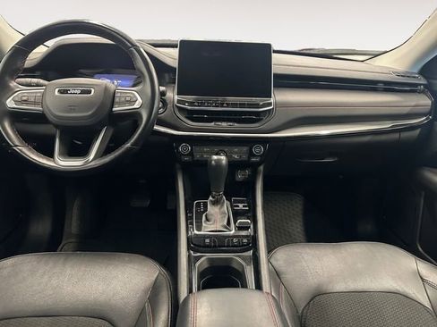 Used 2022 Jeep Compass Trailhawk w/ Trailhawk Convenience Group AWD/4WD image 10