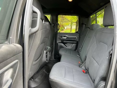 Used 2022 RAM 1500 Big Horn AWD/4WD image 16