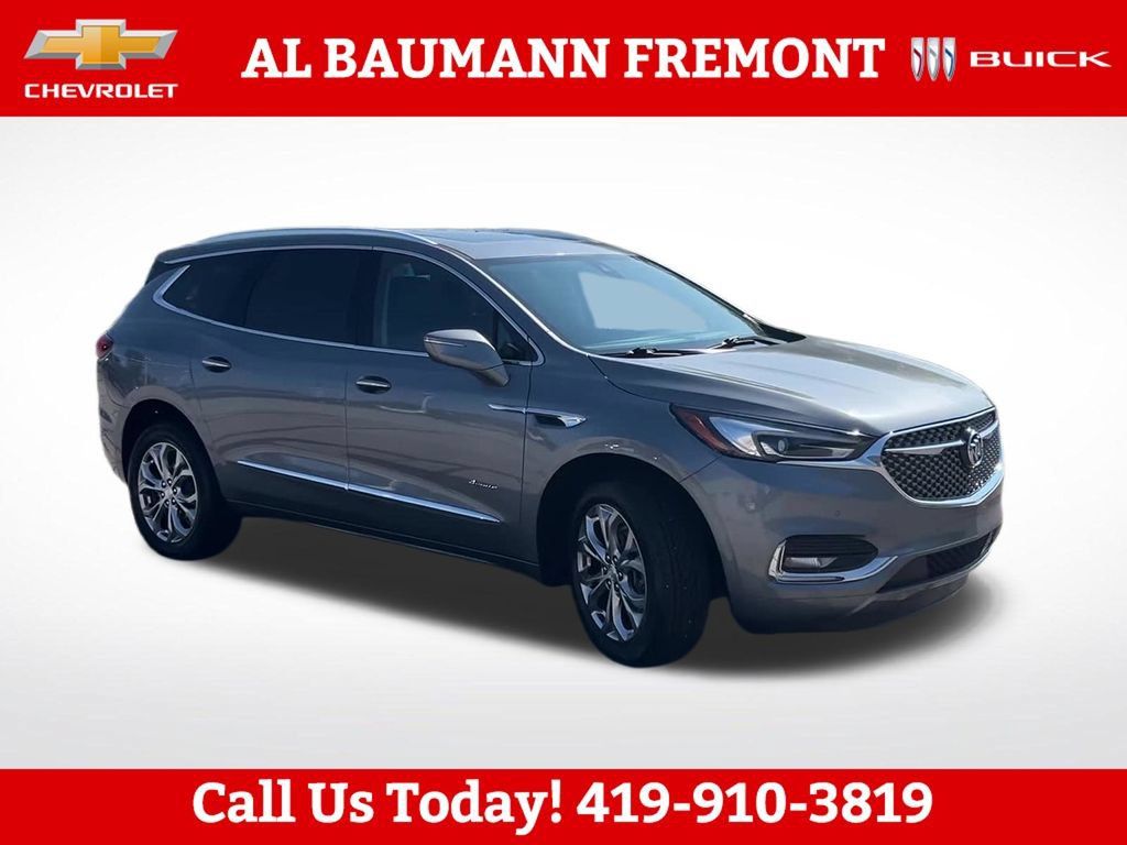 Used 2021 Buick Enclave Avenir w/ Avenir Technology Package FWD image 8