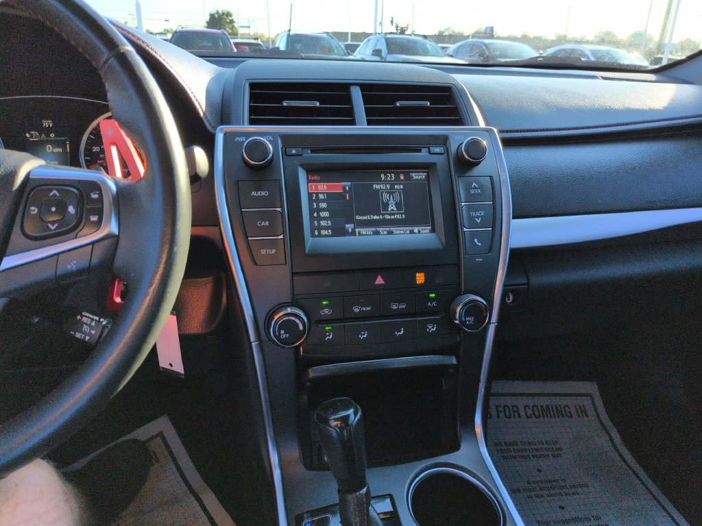 Used 2017 Toyota Camry SE FWD image 17