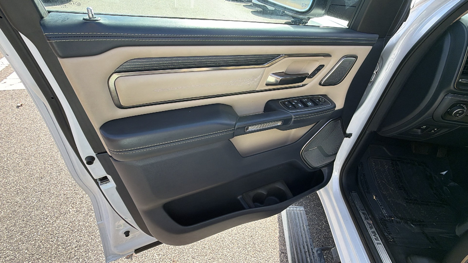 Used 2021 RAM 1500 Limited AWD/4WD image 14