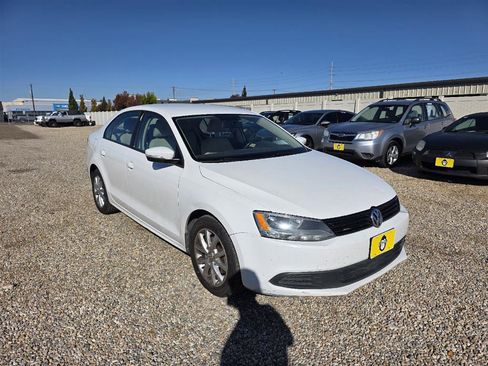 Used 2012 Volkswagen Jetta SE image 3