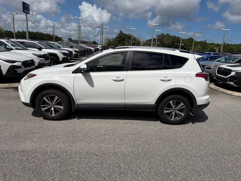 Used 2017 Toyota RAV4 XLE FWD image 12