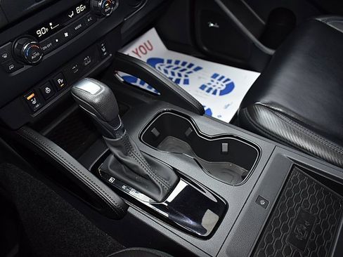 Used 2022 Nissan Frontier PRO-4X w/ Pro-4X Premium Package image 30