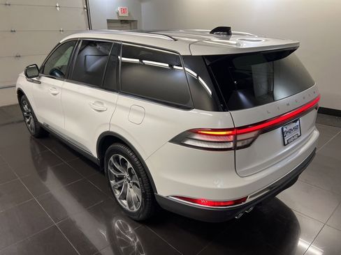Used 2026 Lincoln Aviator Reserve w/ Illumination Package image 4
