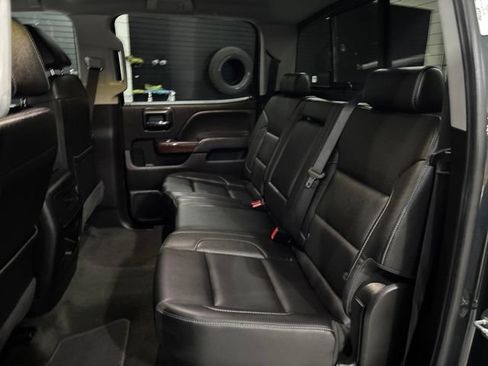 Used 2018 GMC Sierra 2500 SLT w/ Duramax Plus Package AWD/4WD image 18