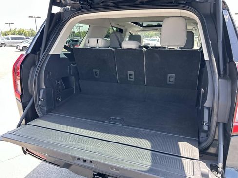 Used 2025 Ford Expedition Active AWD/4WD image 16
