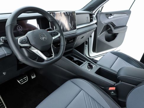 New 2026 Volkswagen Tiguan SE R-Line AWD/4WD image 19