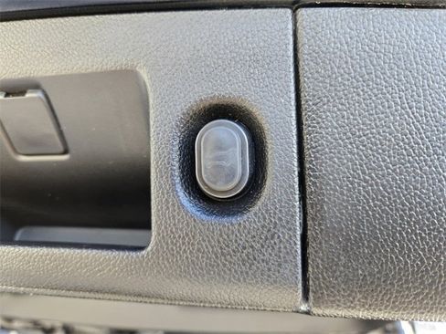 Used 2020 Cadillac Escalade ESV Platinum image 11