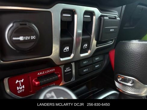 Used 2025 Jeep Wrangler Sport AWD/4WD image 21