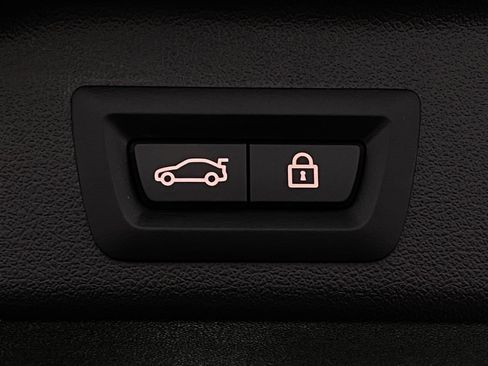 Certified 2022 BMW X5 xDrive40i w/ Premium Package image 8