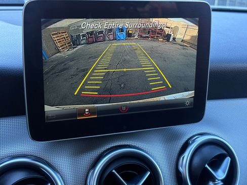 Used 2018 Mercedes-Benz GLA 250 4MATIC image 22