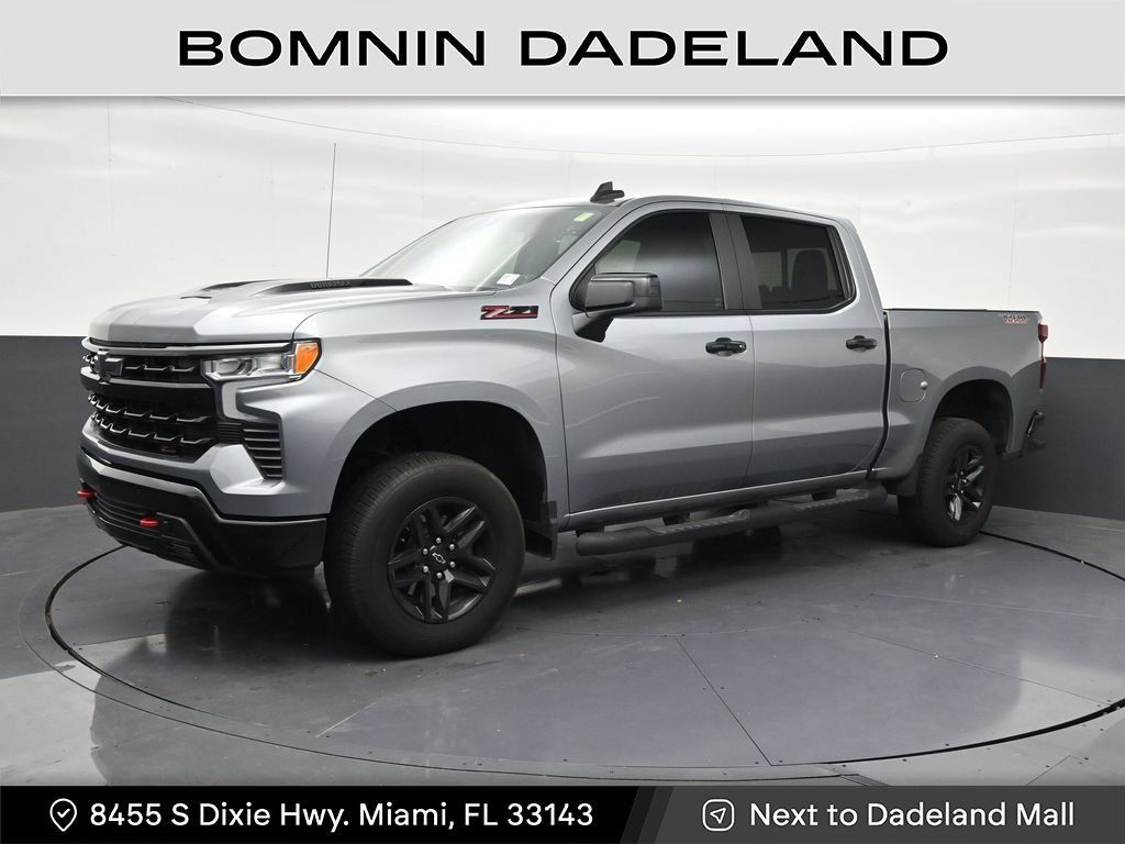 Used 2024 Chevrolet Silverado 1500 LT Trail Boss w/ Convenience Package II AWD/4WD image 1