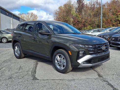 New 2026 Hyundai Tucson SE image 9