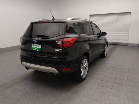 Used 2019 Ford Escape Titanium image 9