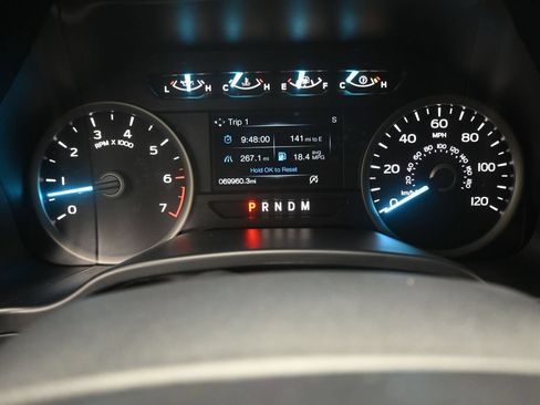 Used 2020 Ford F150 XLT w/ Equipment Group 302A Luxury AWD/4WD image 16