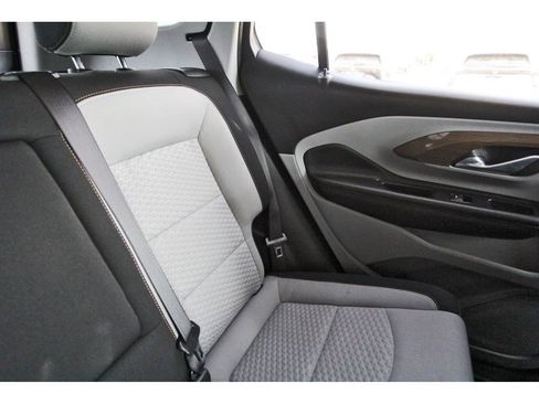 Used 2021 GMC Terrain SLE w/ Driver Convenience Package image 12