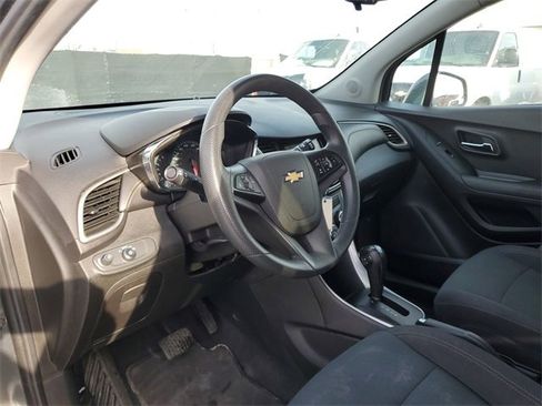 Certified 2019 Chevrolet Trax LS w/ Tint and Cruise Package image 10