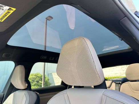 Certified 2025 Volvo EX90 Ultra image 35