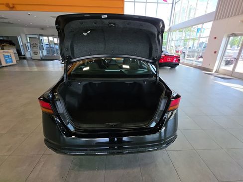 Used 2025 Nissan Altima 2.5 SV FWD image 11